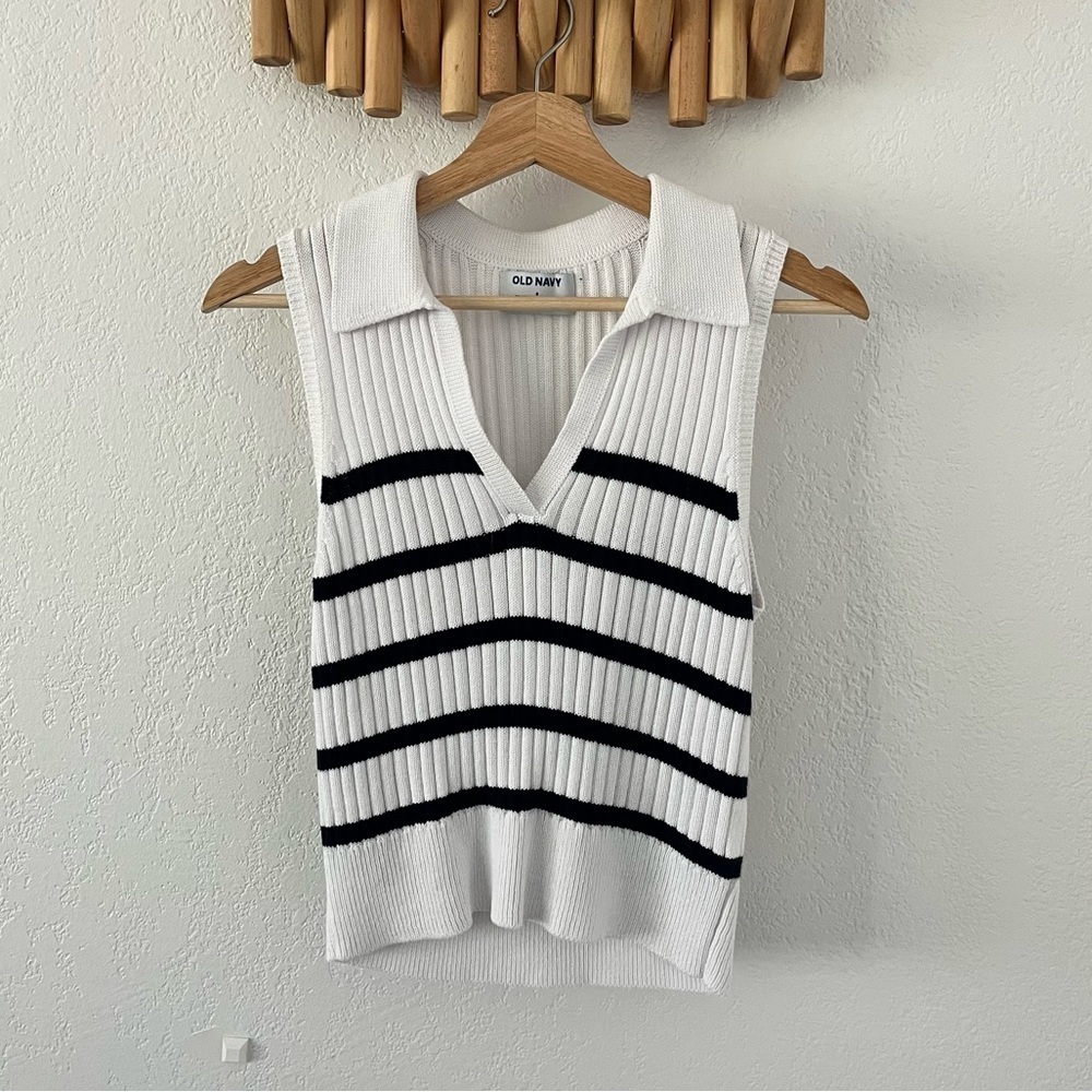 Old Navy Knitted Vest with Collar Women Small